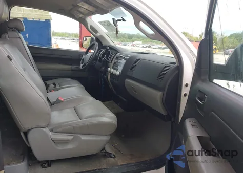 2011 Toyota Tundra 2Wd Truck Grade V6 z USA, uszkodzony, nr VIN 5TFLU5F12BX025104